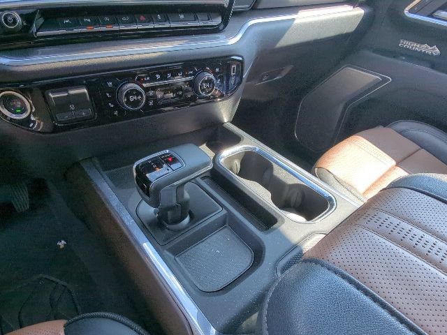 Used 2026 Chevrolet Silverado 1500 High Country AWD/4WD image 19
