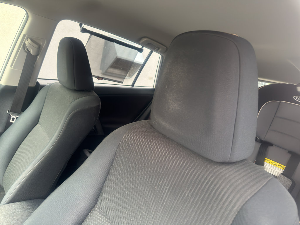 Used 2016 Toyota RAV4 LE FWD image 6