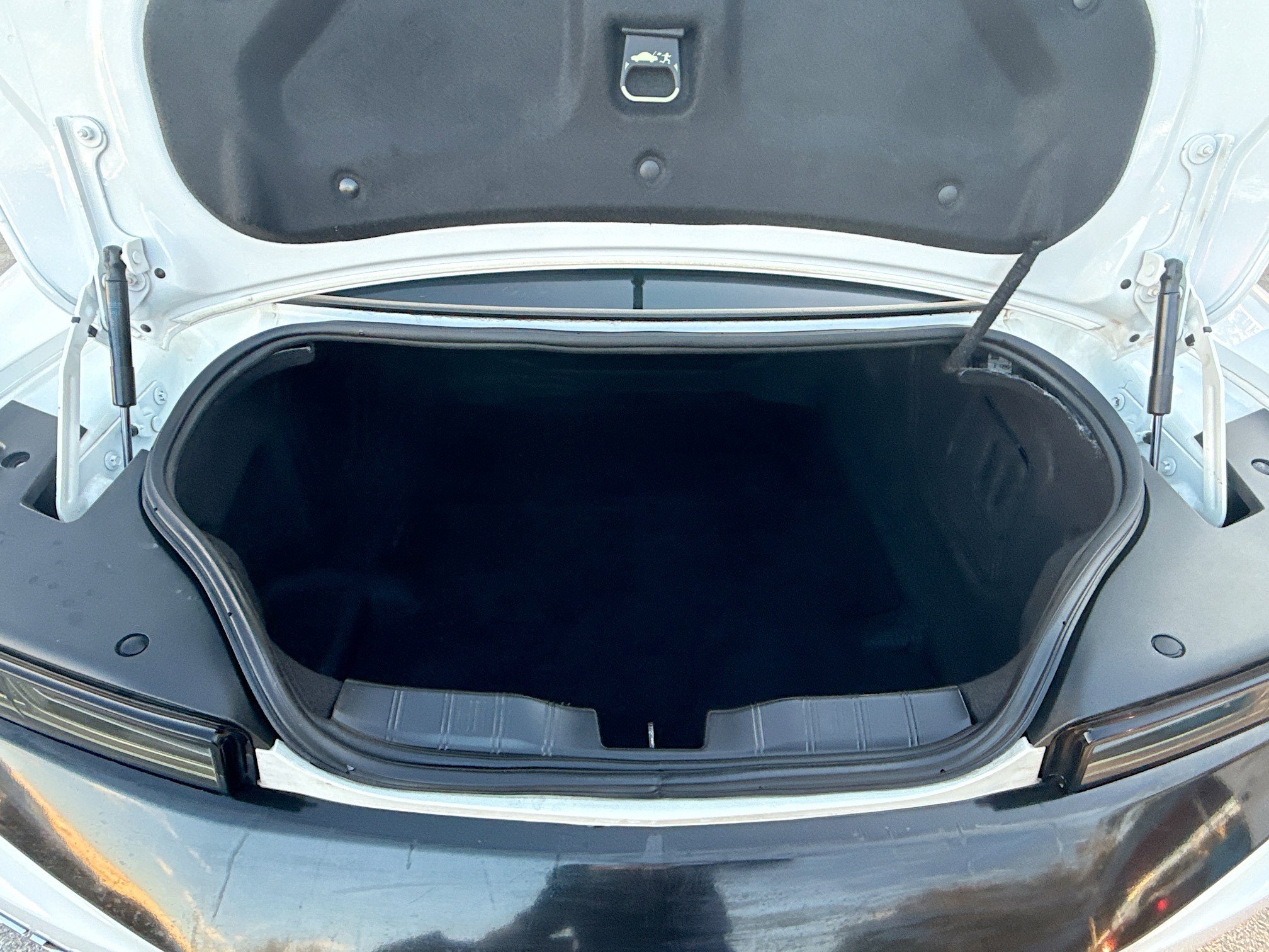 Used 2018 Chevrolet Camaro ZL1 image 24