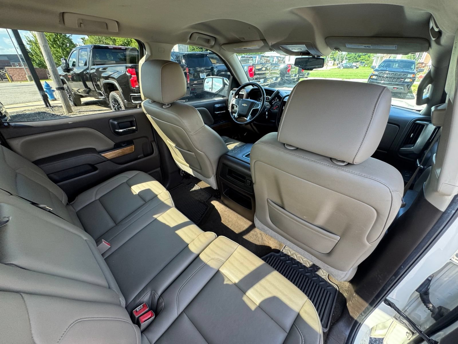 Used 2015 Chevrolet Silverado 1500 LTZ w/ LTZ Plus Package AWD/4WD image 30