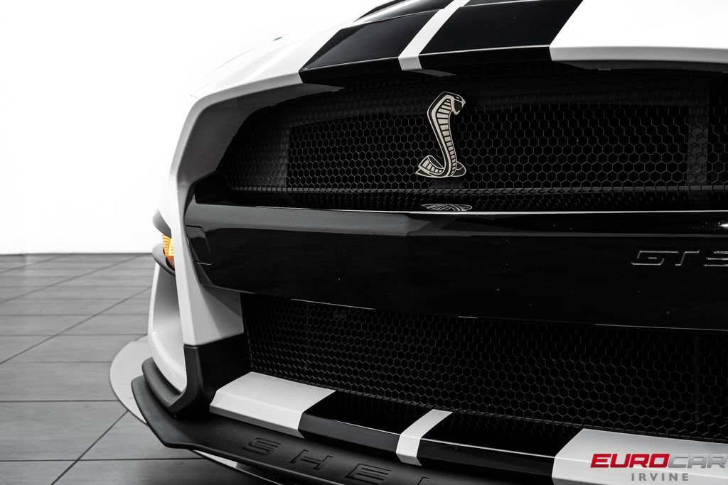 Used 2021 Ford Mustang Shelby GT500 w/ Carbon Fiber Track Pack RWD image 11