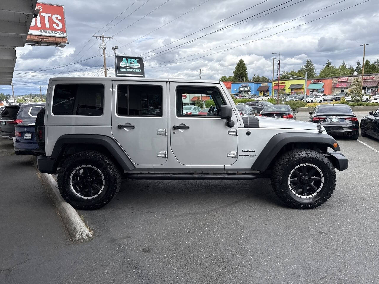Used 2011 Jeep Wrangler Unlimited Sport AWD/4WD image 10