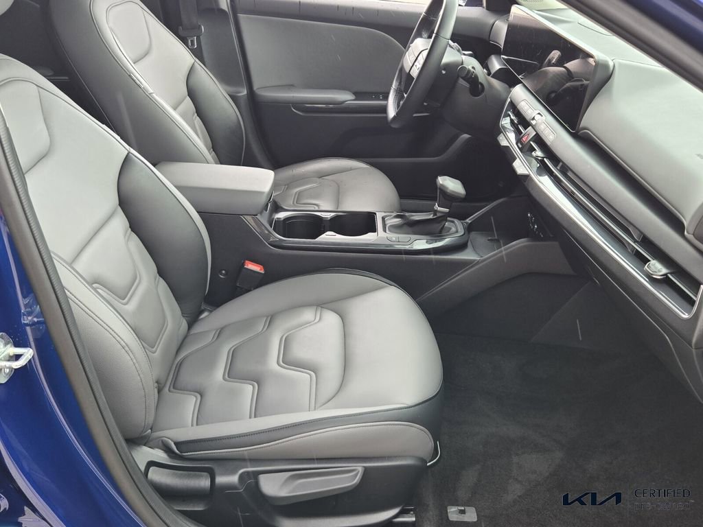 New 2025 Kia K4 GT-Line Turbo FWD image 18