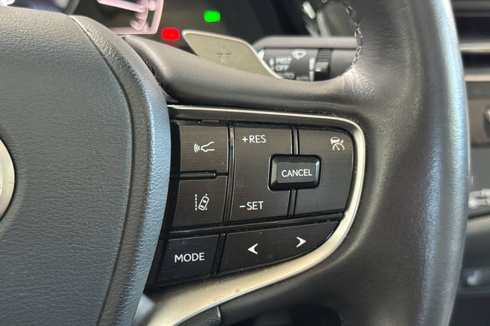 Certified 2023 Lexus ES 300h w/ Premium Package FWD image 30