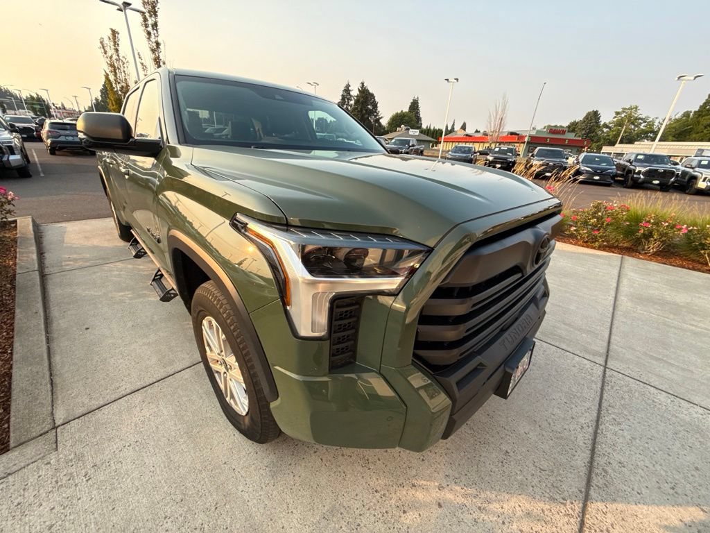 Used 2022 Toyota Tundra SR5 w/ SR5 Premium Package AWD/4WD image 3