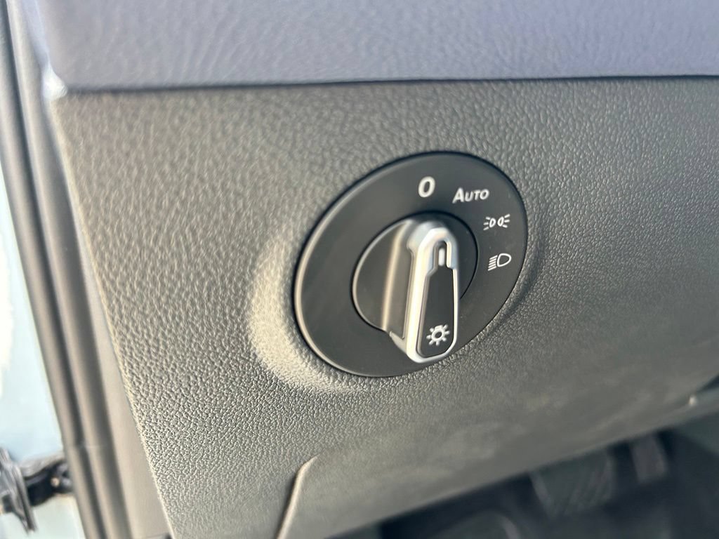 New 2026 Volkswagen Taos SEL AWD/4WD image 46