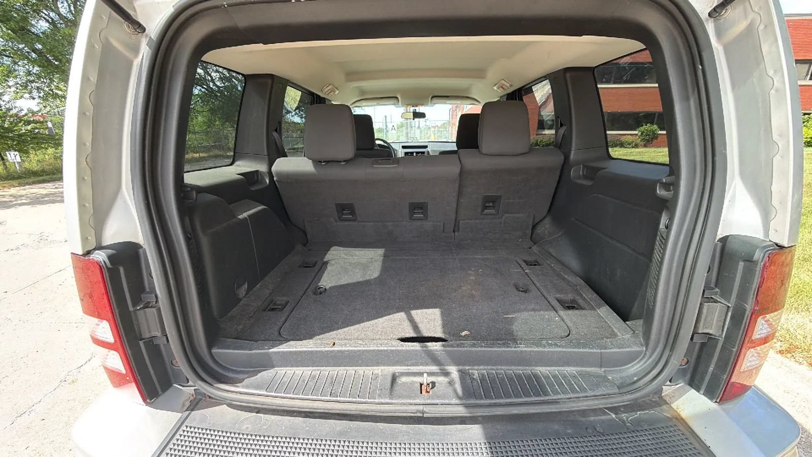 Used 2009 Jeep Liberty Sport w/ Popular Equipment Group AWD/4WD image 4