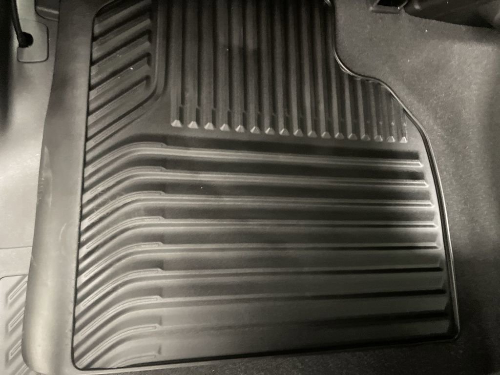 Used 2025 GMC Sierra 1500 SLE image 35