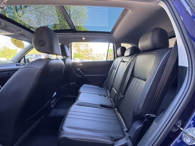 Used 2024 Volkswagen Tiguan Wolfsburg Edition w/ Panoramic Sunroof Package AWD/4WD image 17