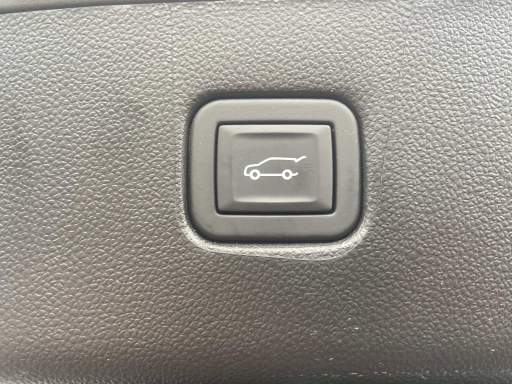 Used 2024 Chevrolet Blazer LT w/ Convenience Package image 12