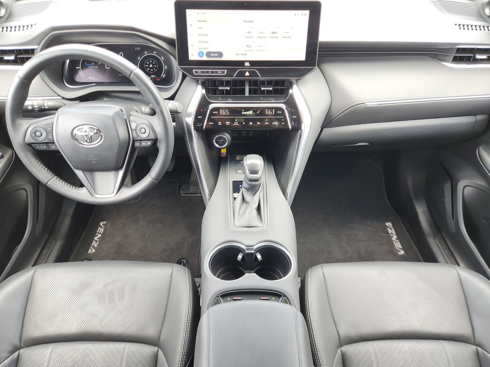 Used 2023 Toyota Venza Limited AWD/4WD image 30