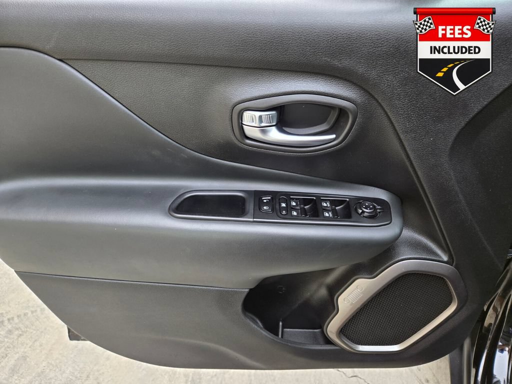 Used 2022 Jeep Renegade Latitude w/ Convenience Group AWD/4WD image 23