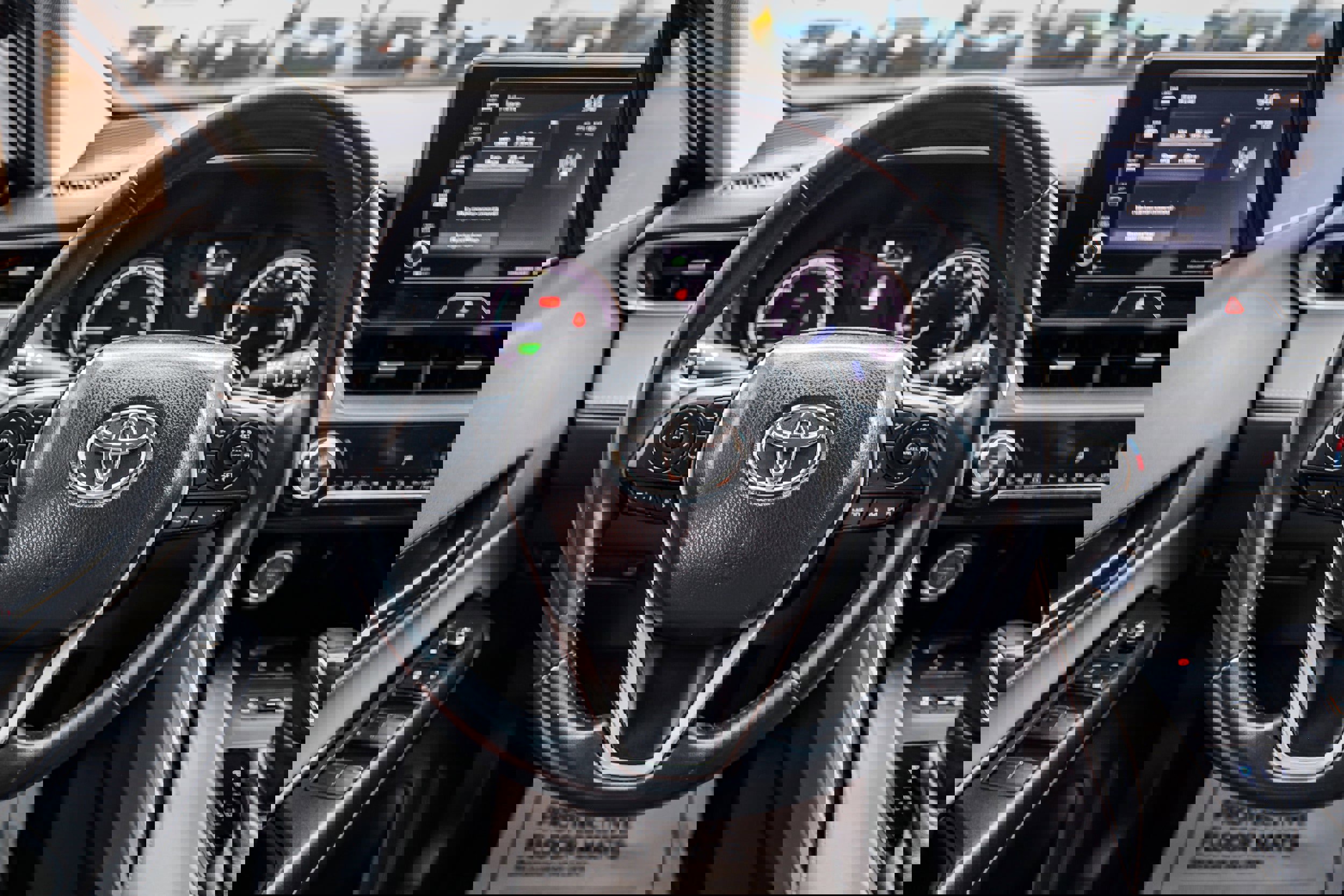 Used 2021 Toyota Venza LE image 15