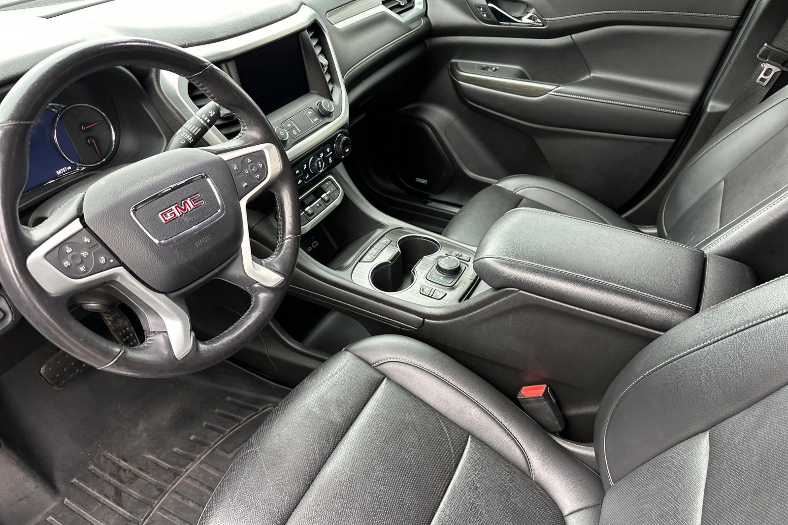Used 2021 GMC Acadia SLT w/ Elevation Edition image 9
