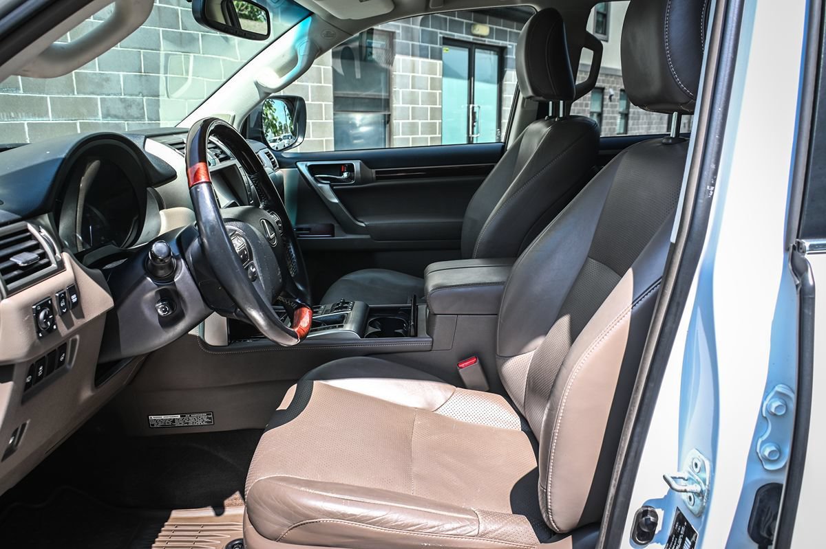 Used 2015 Lexus GX 460 Luxury AWD/4WD image 6