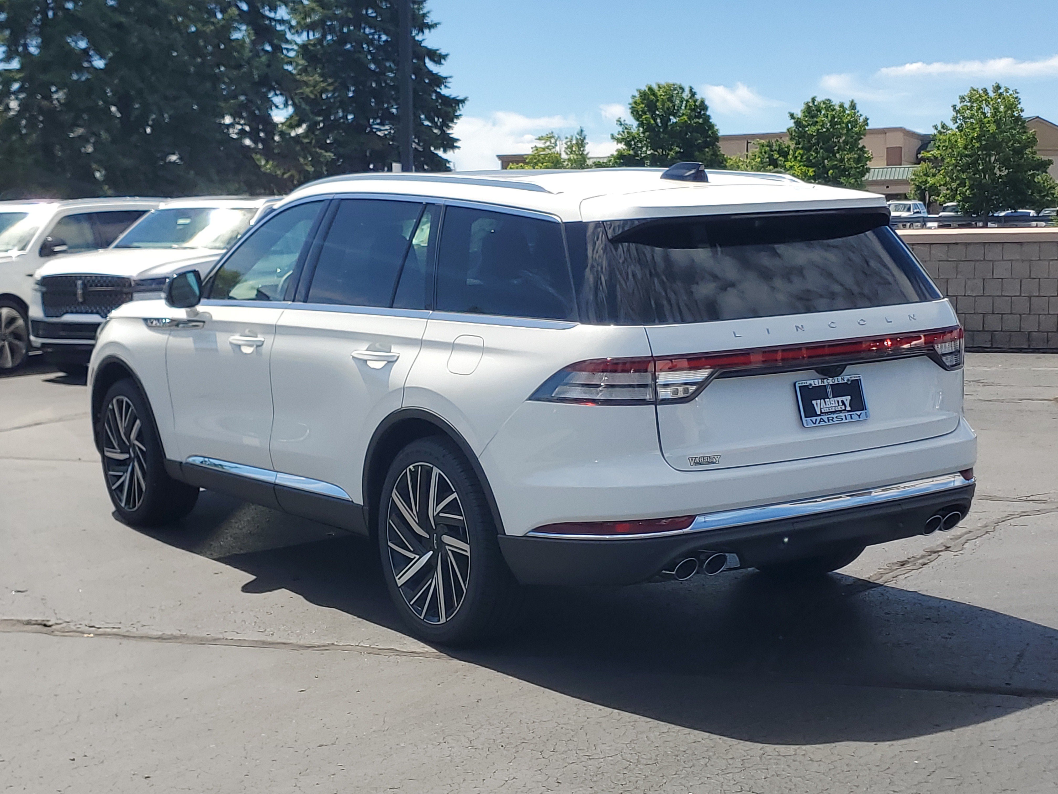 New 2026 Lincoln Aviator Reserve AWD/4WD image 3