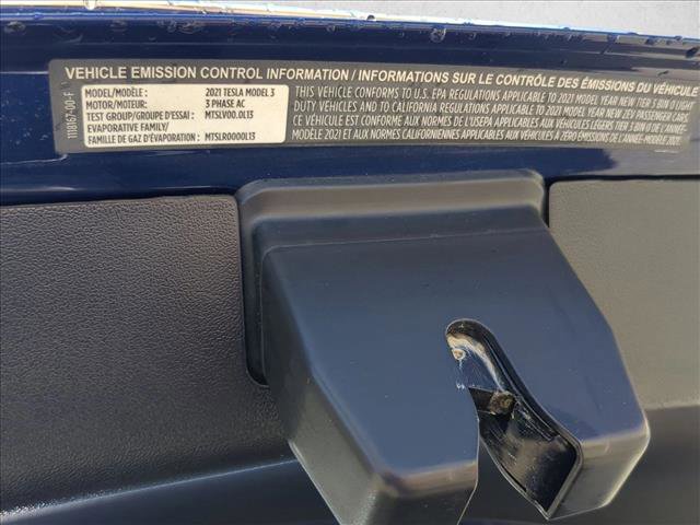 Used 2021 Tesla Model 3 Standard Range Plus image 27