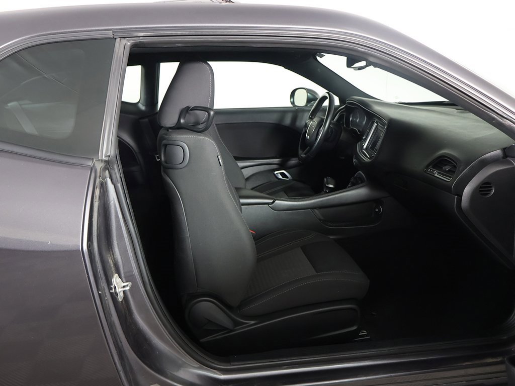 Used 2019 Dodge Challenger SXT image 23