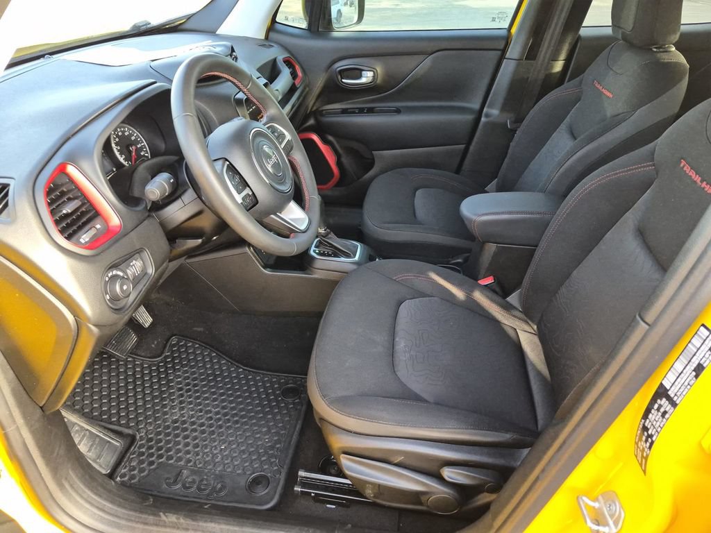 Used 2023 Jeep Renegade Trailhawk AWD/4WD image 12