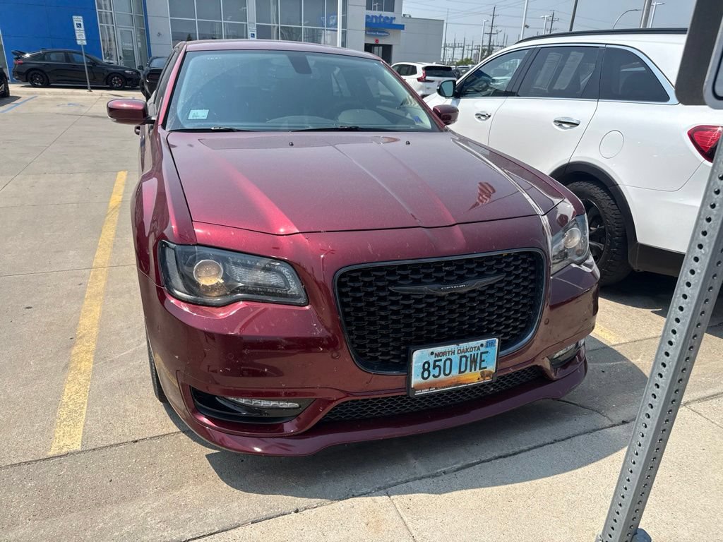 Used 2022 Chrysler 300 Touring L w/ Popular Equipment Group AWD/4WD video 2