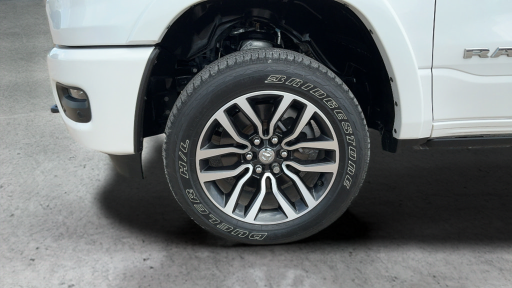 Used 2025 RAM 1500 Limited AWD/4WD image 26