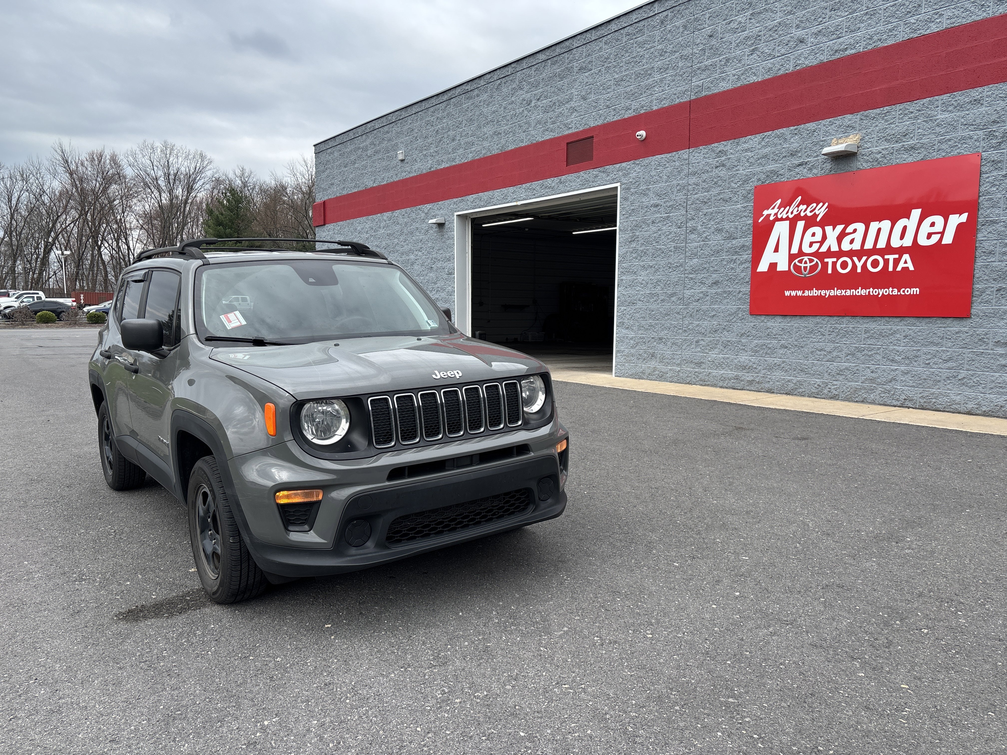 Used 2021 Jeep Renegade Sport image 1