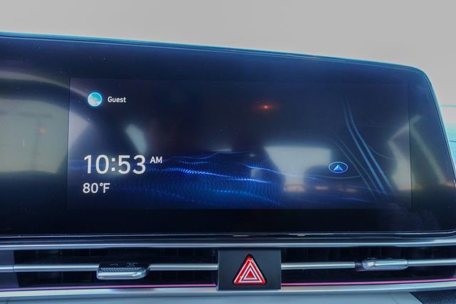 Used 2021 Hyundai Elantra Limited image 17