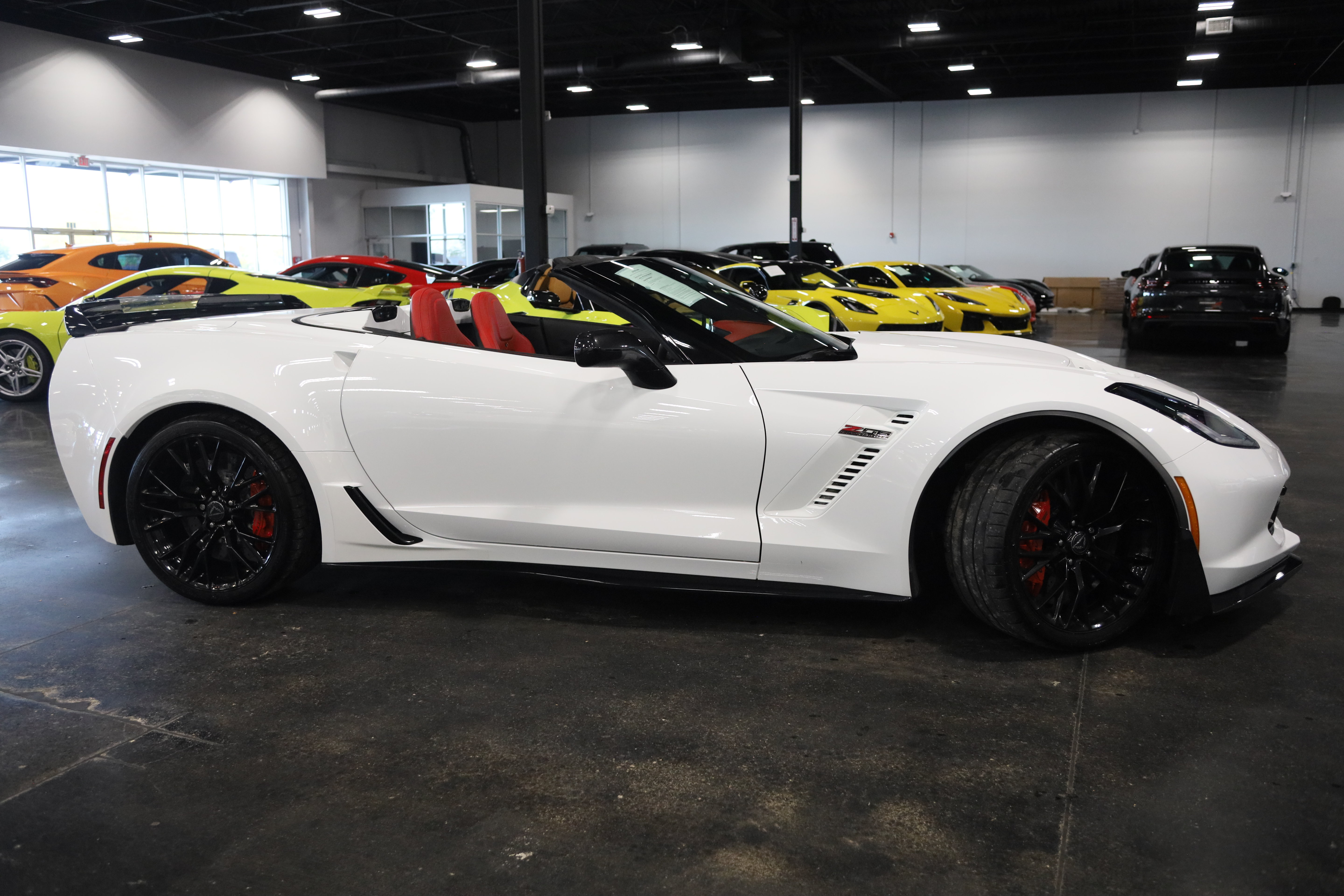 Used 2016 Chevrolet Corvette Z06 w/ 3LZ Preferred Equipment Group RWD image 10