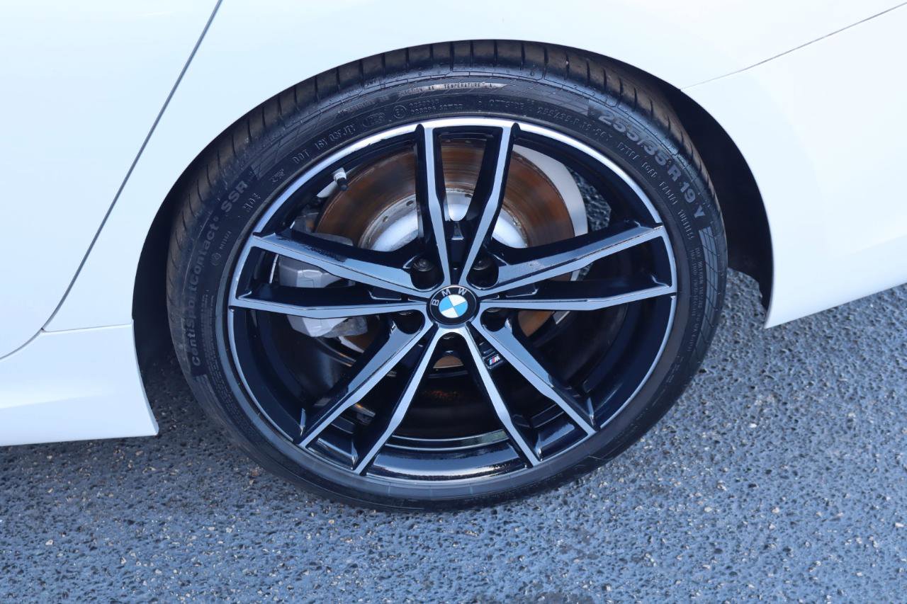 Used 2019 BMW 330i Sedan w/ M Sport Package RWD image 43
