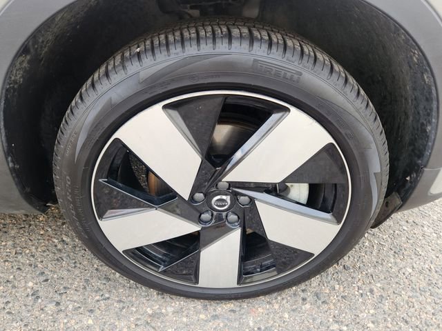 Used 2024 Volvo XC40 Recharge Ultimate w/ Protection Package Premier image 21