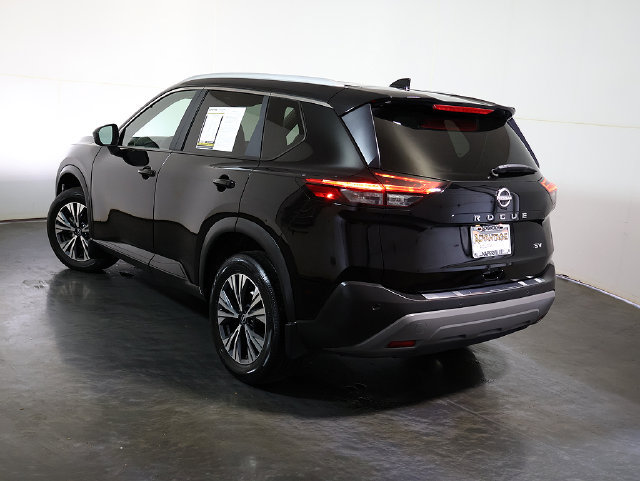 Used 2023 Nissan Rogue SV w/ SV Premium B Package FWD image 2