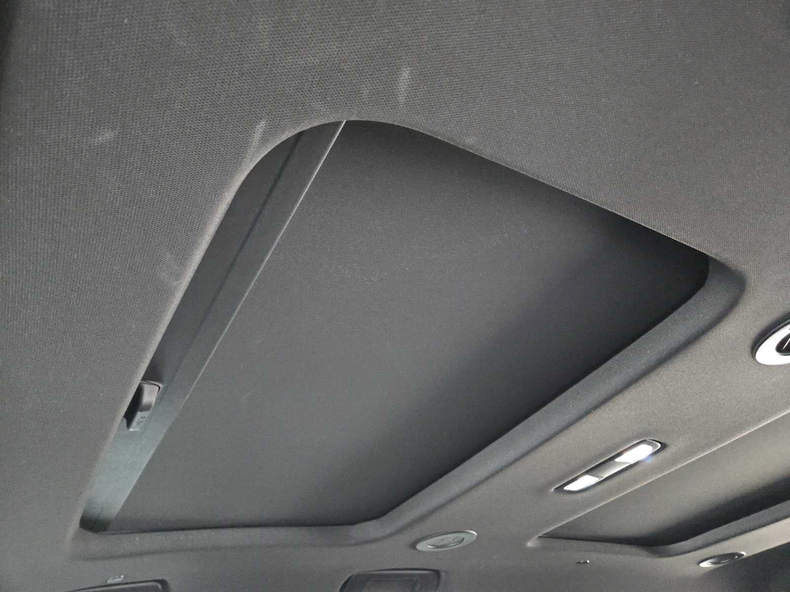 Certified 2023 Chevrolet Traverse Premier FWD image 25