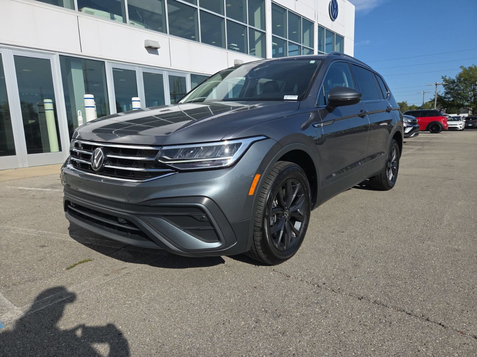 Certified 2024 Volkswagen Tiguan SE AWD/4WD image 13