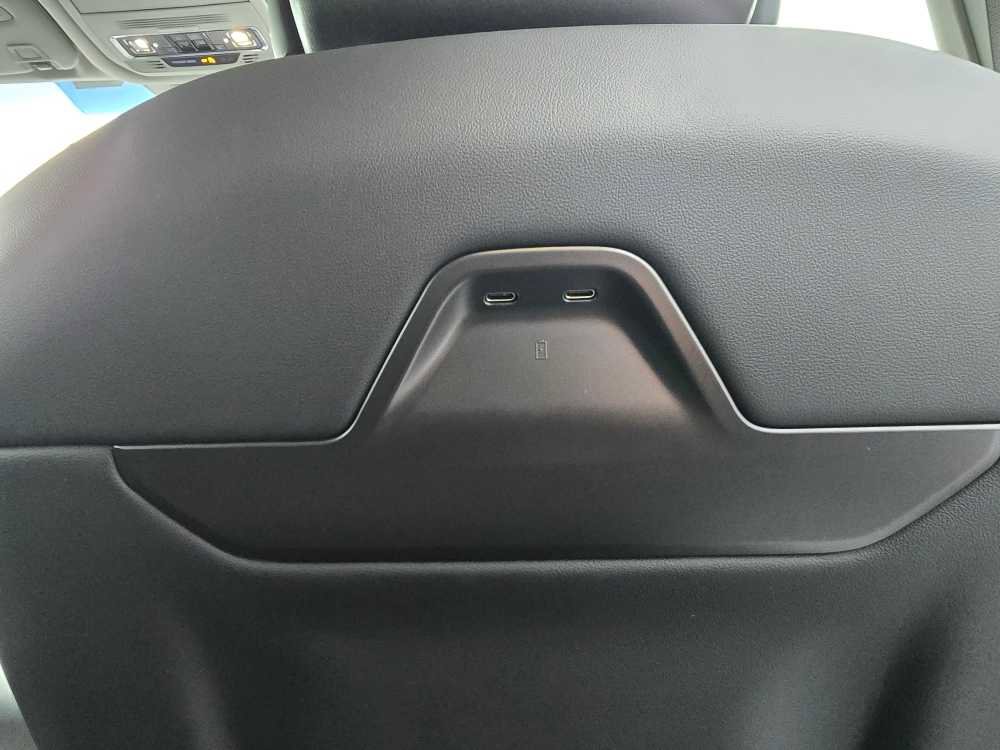 Used 2024 Lincoln Nautilus Reserve w/ Equipment Group 203A image 27