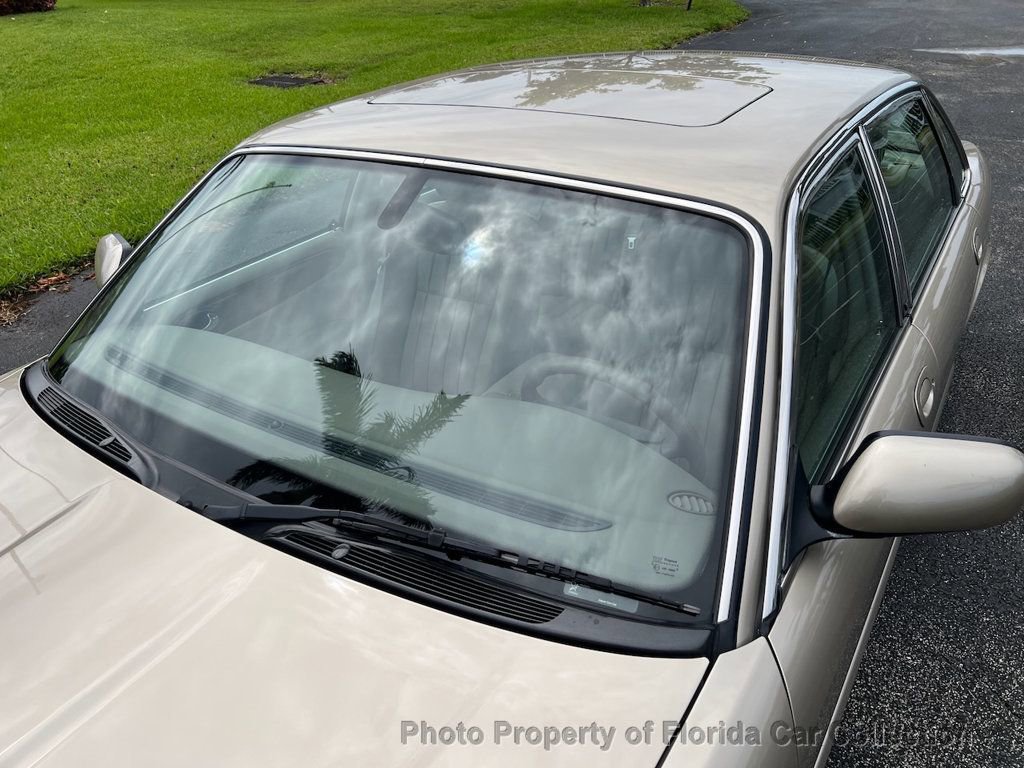 Used 2000 Jaguar XJ8 image 21