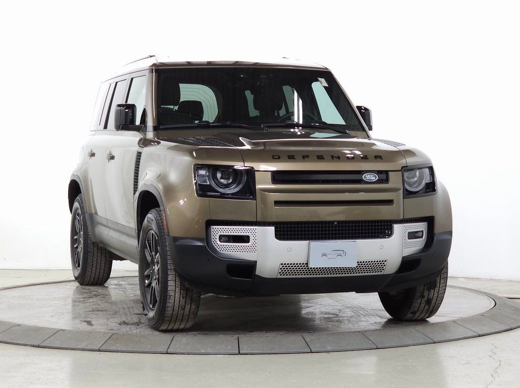 Used 2025 Land Rover Defender 110 S image 9