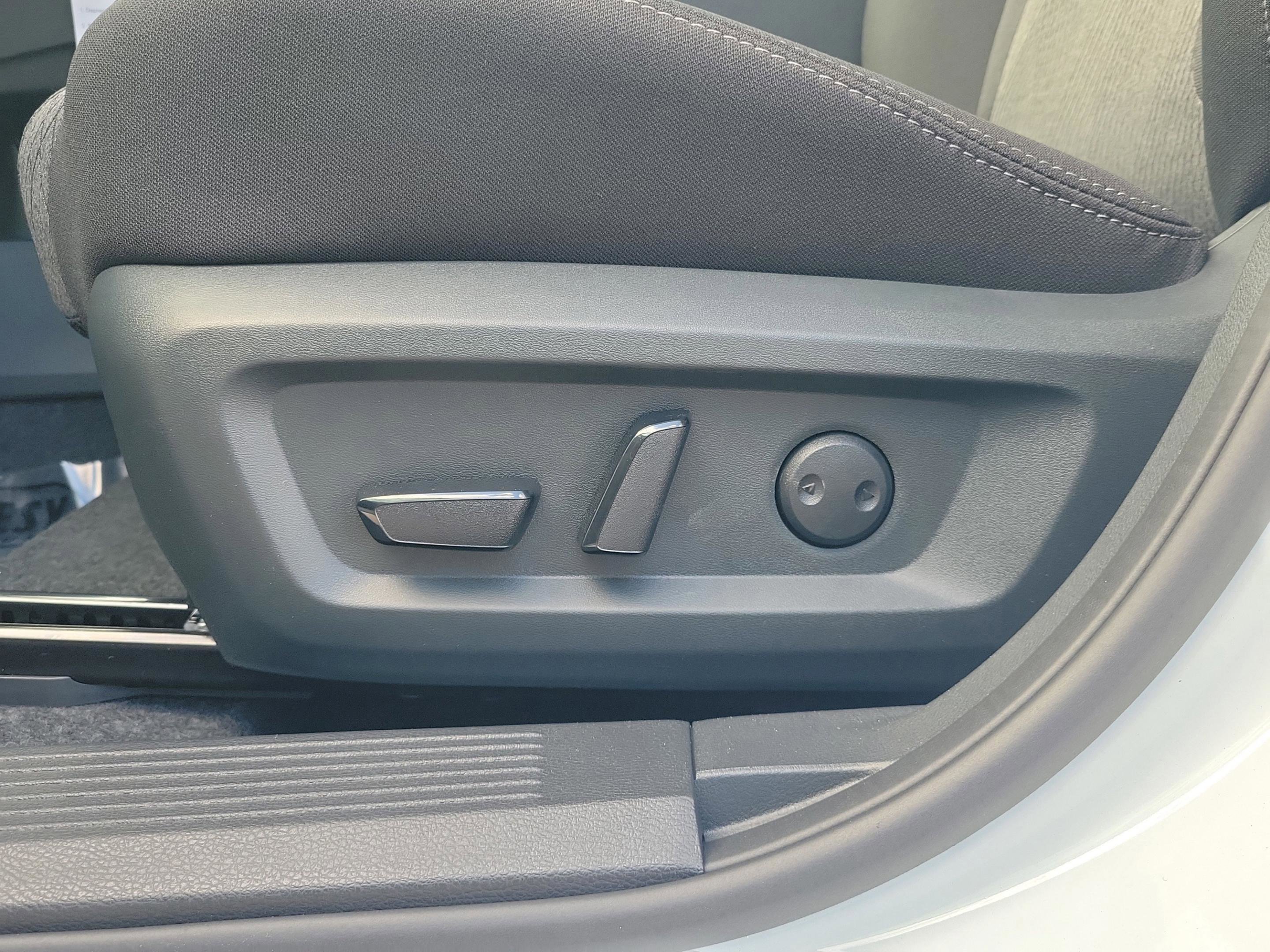 New 2026 Nissan Rogue SV FWD image 14