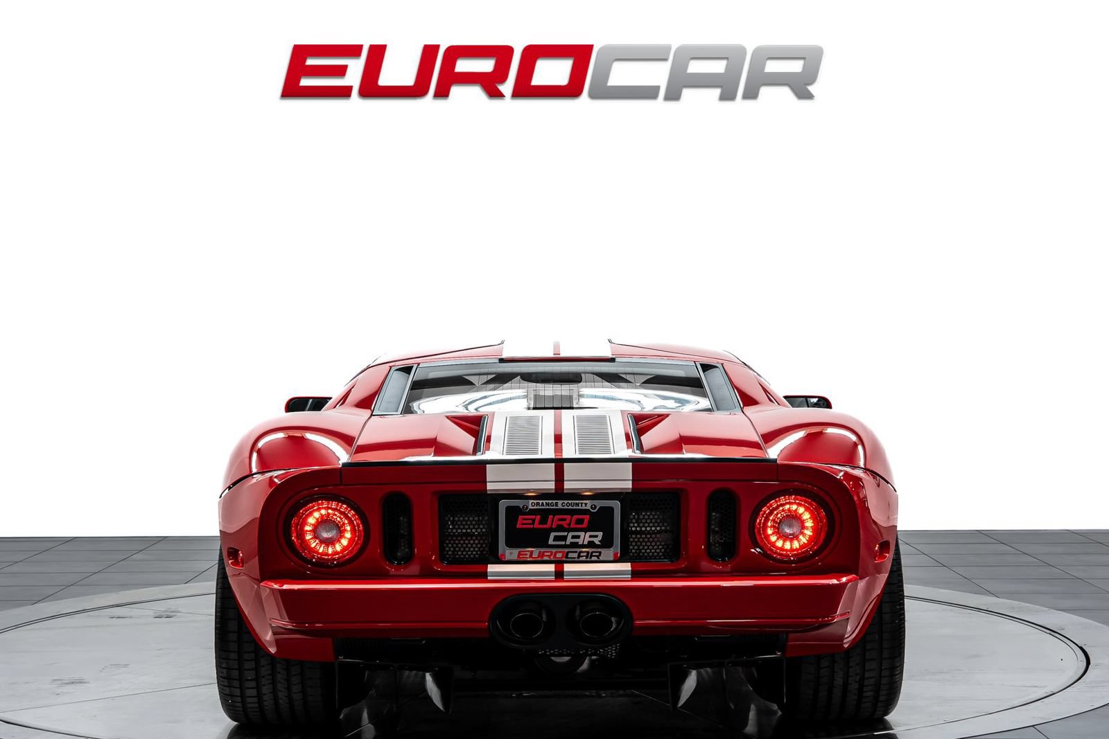 Used 2005 Ford GT RWD image 4