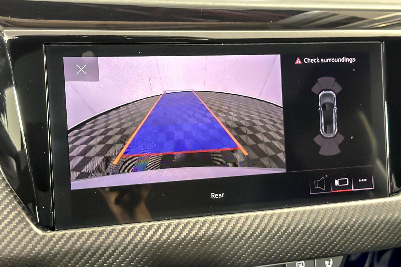 Used 2024 Audi e-tron GT Premium Plus image 18