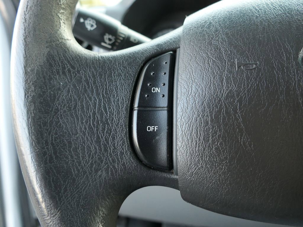 Used 2013 Ford E-150 and Econoline 150 Commercial image 15