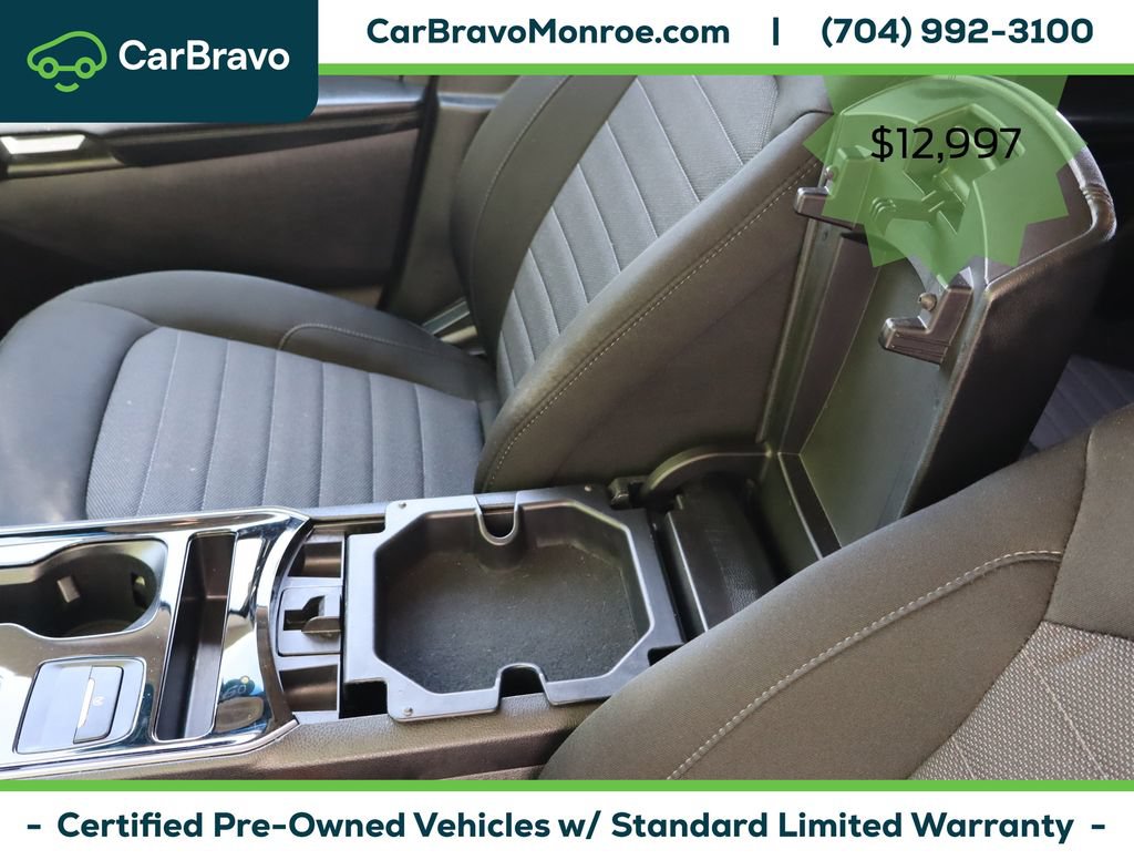Used 2020 Ford Edge SE w/ Cargo Accessory Package FWD image 33