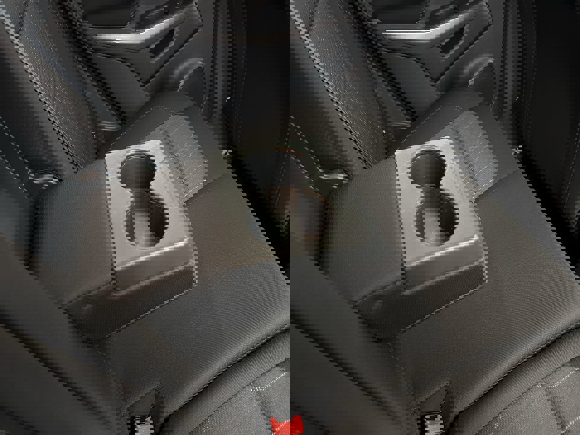 Used 2022 Ford EcoSport SE w/ SE Convenience Package image 21