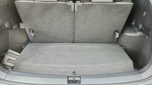 Used 2023 Volkswagen Tiguan SE R-Line image 15