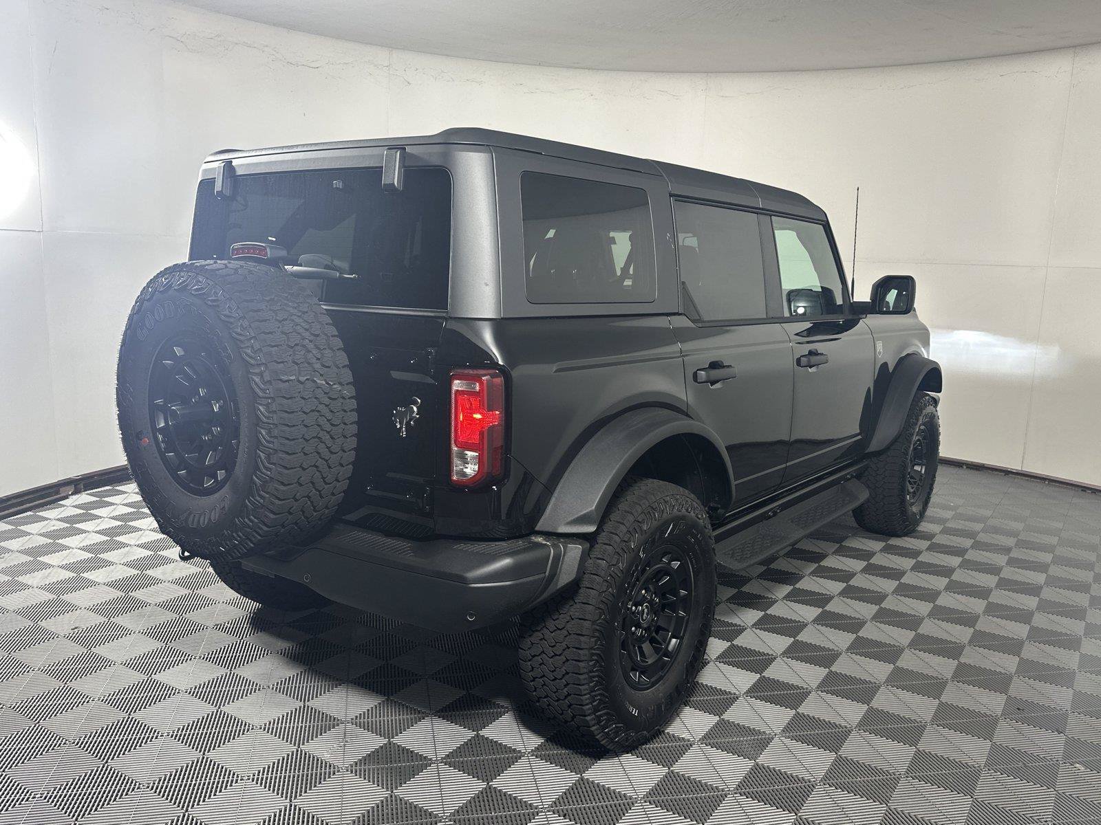 New 2026 Ford Bronco Big Bend w/ Black Diamond Package AWD/4WD image 7