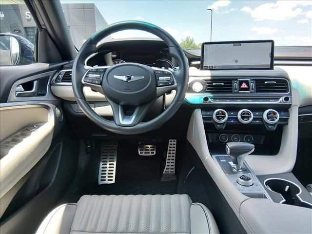 Used 2023 Genesis G70 2.0T w/ Sport Prestige Package RWD image 10