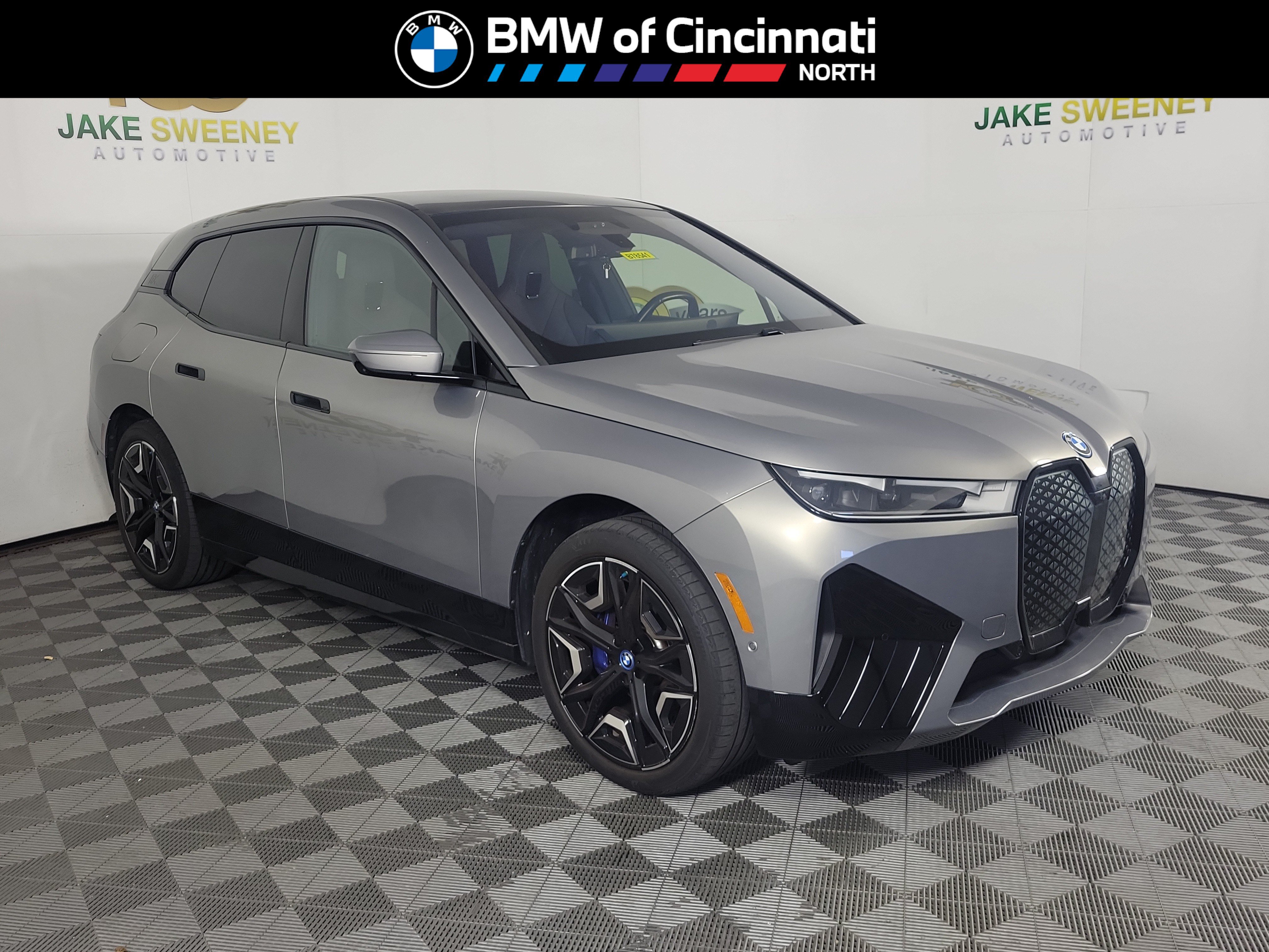 Used 2024 BMW iX xDrive50 w/ Premium Package AWD/4WD image 1