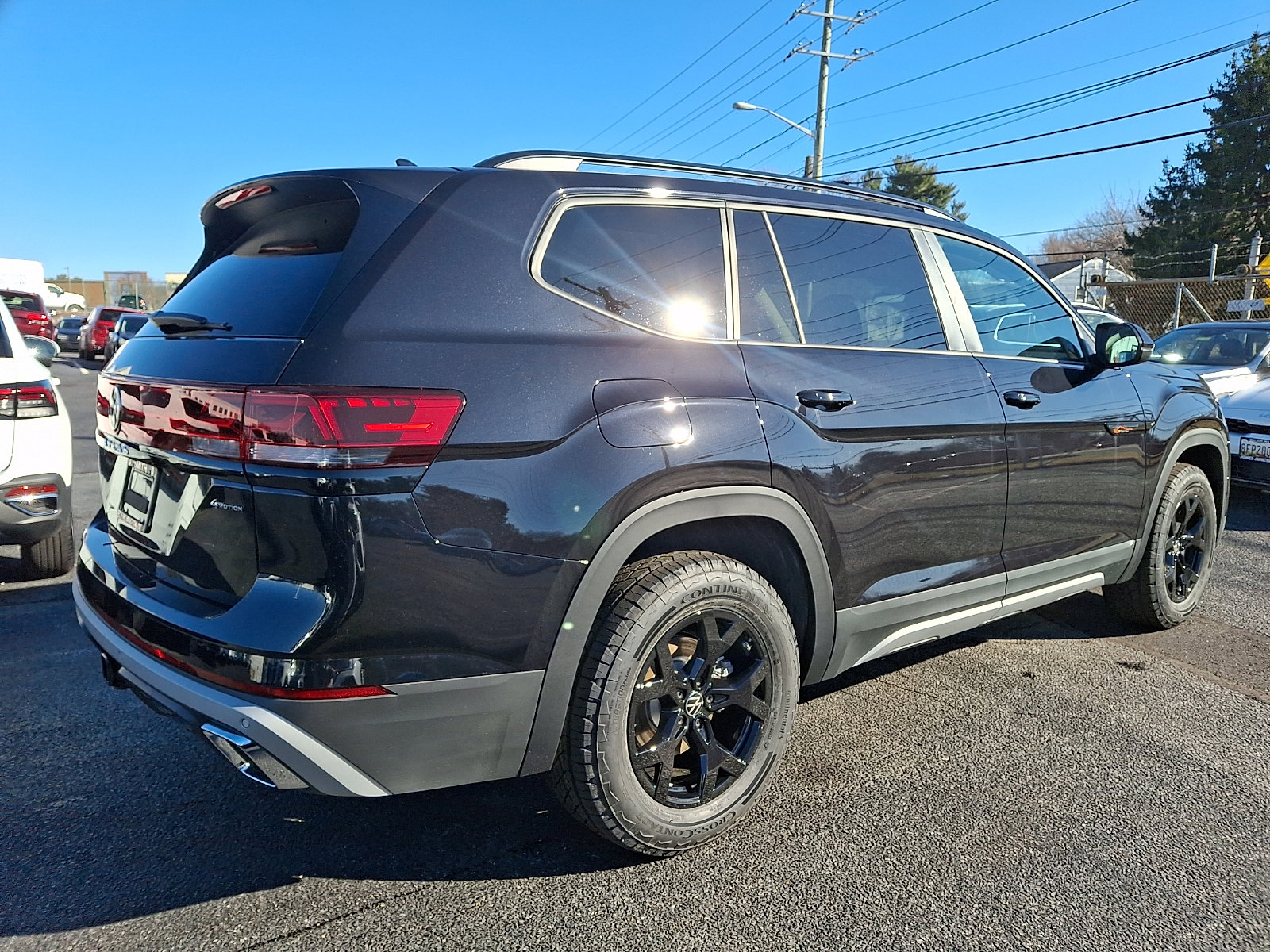 New 2026 Volkswagen Atlas Peak Edition image 4