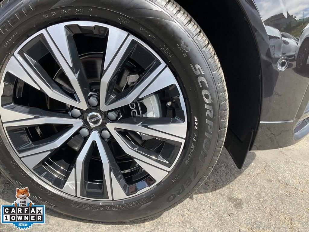 Used 2025 Volvo XC60 B5 Plus image 75