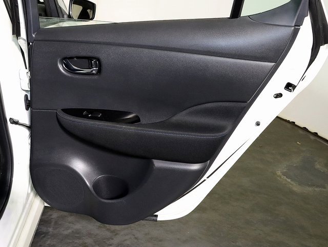 Used 2019 Nissan Leaf SV image 29