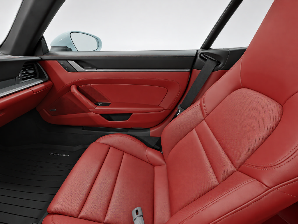 Used 2022 Porsche 911 Carrera RWD image 14